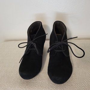 Clark's Black Suede Wedge Booties (Women's Sz 8)